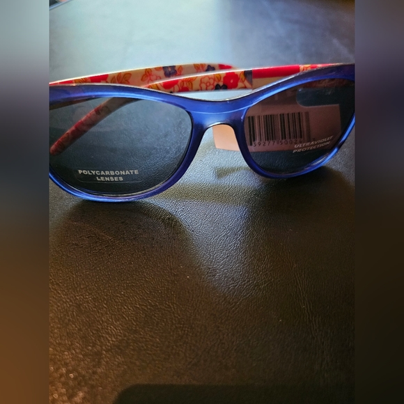 Sunglasses🕶 - Picture 2 of 4